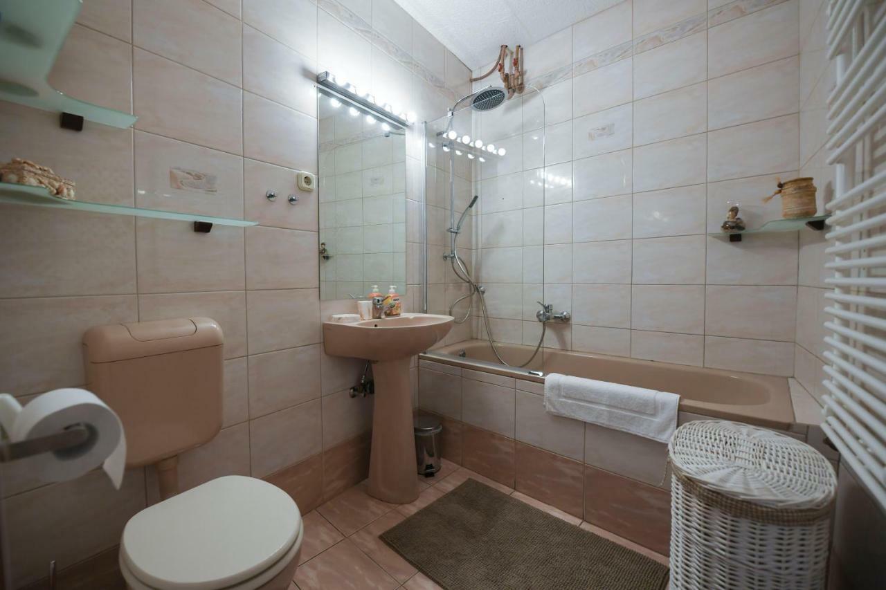 Moretti Apartman Διαμέρισμα Έγκερ Εξωτερικό φωτογραφία
